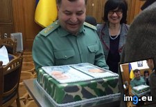 1423761557-Putin Cake 5