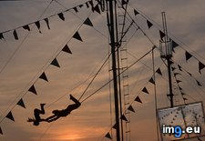 Tags: acrobats, sunset (Pict. in Beautiful photos and wallpapers)