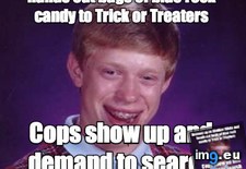 Tags: bowl, creative, fun, leave, porch, snickers, year (Pict. in My r/ADVICEANIMALS favs)