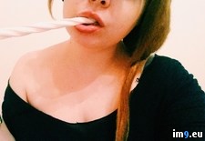 CFDE200E-B4EF-4979-B9F4-F2882866EC52 - 270 KB Tags: blowjob, lips, lollipop, suck, teen (Pict. in Instant Upload)