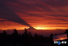 Tags: mountain, oneiric, rainier, shadow (Pict. in My r/EARTHPORN favs)