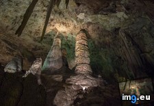 Tags: 2000x1500, caverns, pillars (Pict. in My r/EARTHPORN favs)
