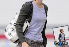 Tags: emma, nibbles, nuts, photo, watson (Pict. in Emma Watson Photos)