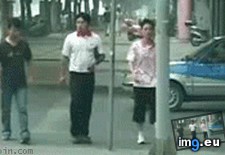 Tags: friends, funny (GIF in My r/FUNNY favs)