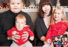 Tags: christmas, face, family, for, funny, got, portrait, she, swap, wanted, wife (Pict. in My r/FUNNY favs)