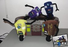 Tags: borderlands, claptrap, gaming, plush (Pict. in My r/GAMING favs)