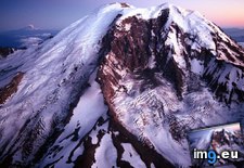 Tags: peak, rainier (Pict. in National Geographic Photo Of The Day 2001-2009)