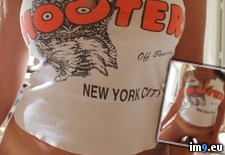 Tags: hooters (Pict. in My r/NSFW favs)