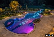Tags: cooler, pool, sounds, violin (Pict. in My r/PICS favs)