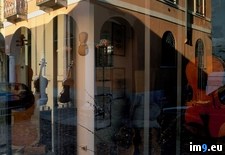 Tags: stradivarius, violin (Pict. in National Geographic Photo Of The Day 2001-2009)