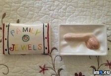 Tags: art, boyfriend, family, gave, gifts, got, grandmother, great, out, penis, she, wtf (Pict. in My r/WTF favs)