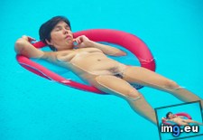 Tags: 1280x960 (Pict. in Naked wife on a red float)