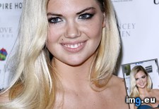 Tags: dressed, upton (Pict. in Much-Kate-Upton)