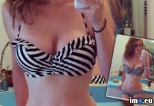Tags: hot, lovely, photo, posing, woman (Pict. in Instant Upload)