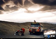 Tags: bus, death, valley (Pict. in National Geographic Photo Of The Day 2001-2009)