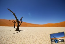 Tags: 4272x2848, desert, dunes, namib, pan, red, salt, sand, sossusvlei (Pict. in My r/EARTHPORN favs)