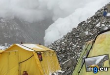 Tags: avalanche, base, camp, everest (Pict. in Alternative-News.tk)
