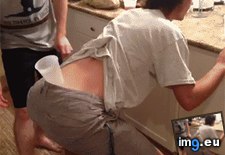 Tags: ass, fine, funny, skills (GIF in My r/FUNNY favs)