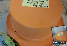 Tags: cake, fun, funny, lady, local, shop (Pict. in My r/FUNNY favs)