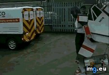 Tags: eye, funny, meets (GIF in My r/FUNNY favs)