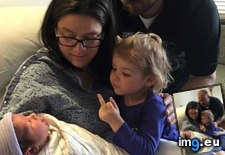 Tags: family, funny, newborn, sister, welcomes (Pict. in My r/FUNNY favs)