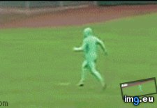 Tags: funny, guy, rescue, yellow (GIF in My r/FUNNY favs)