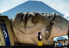 Tags: giant, gulliver, kasmauski (Pict. in National Geographic Photo Of The Day 2001-2009)