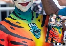 Tags: amateur, bodypainting, emmaroscheritchie, exposed, nudist, public (Pict. in Emma Rosche-Ritchie nude in public)