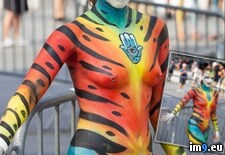 Tags: amateur, bodypainting, emmaroscheritchie, exposed, nudist, public (Pict. in Emma Rosche-Ritchie nude in public)