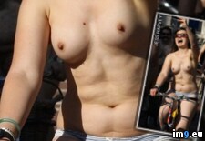 Tags: amateur, bikeride, creativedirector, exposed, jessharvey, nudist, public, wnbr (Pict. in Creative Director Jess Harvey nude in public)