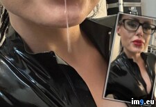 Tags:  (Pict. in Lady Blackdiamoond latexdomina melkt Sklave Benjamin fiegl dem Schwanz ab)