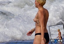 Tags: bikini, candid, cyrus, hawaii, miley, photos, topless (Pict. in Miley Cyrus Topless Bikini Candid Photos In Hawaii)