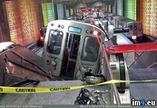 Tags: airport, chicago, derails, escalator, hare, injured, platform, rides, train (Pict. in My r/PICS favs)
