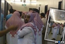 Tags: boy, hospital, overwhelmed, saudi, tweeting, visitors (Pict. in My r/PICS favs)