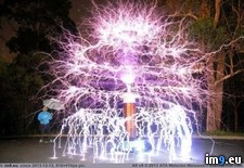 Tags: christmas, tesla, tree (Pict. in My r/PICS favs)