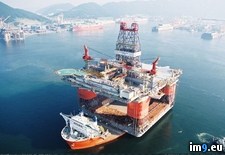 Tags: carries, heavy, lift, massive, oil, rigs, ship, ships (Pict. in My r/PICS favs)