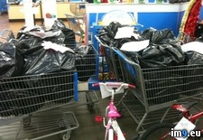 Tags: athletes, aunt, but, children, christmas, county, famous, for, needy, not, organizes, our, shopped, white (Pict. in My r/PICS favs)