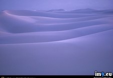 Tags: dunes, shifting (Pict. in National Geographic Photo Of The Day 2001-2009)