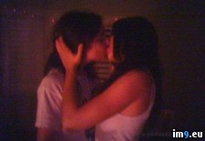Tags: hudgens, kissing, vanessa (Pict. in VH images)