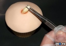 Tags: bakery, cakes, called, eat, heart, wtf (Pict. in My r/WTF favs)