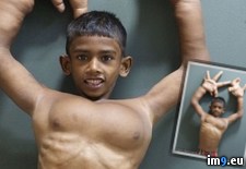 Tags: amazing, biggest, boy, hands, meet, world, wtf (Pict. in My r/WTF favs)